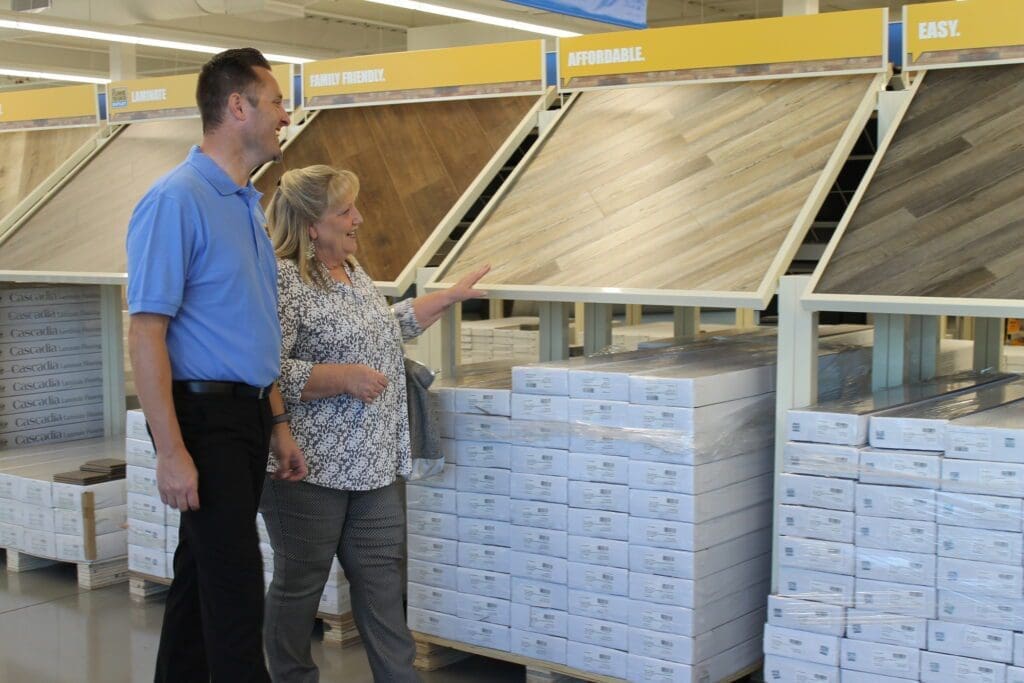 The Floor Trader employee with customer